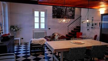 Rumah, 2 kamar tidur, Boleh Merokok, balkon | Tempat makan