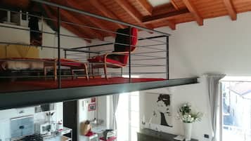 House, 2 Bedrooms, Smoking, Balcony | Bahagian dalam