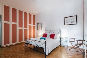 Condo, 2 Bedrooms