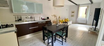 Lecco Center House