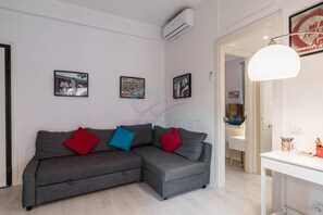 Condo, 1 Bedroom, Accessible | Interior