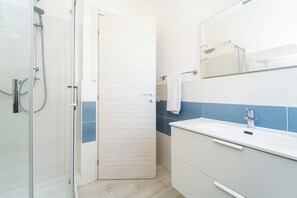 Apartment, 1 Schlafzimmer, barrierefrei, Raucher | Badezimmer