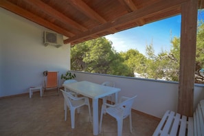 Appartement, 3 chambres, accessible aux personnes à mobilité réduite, fumeur | Terrasse/patio