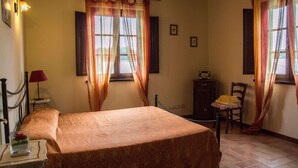 Unclassified image, 2 of 25, button - Room in Holiday House - Apartment in Farmhouse (Montecarlo)