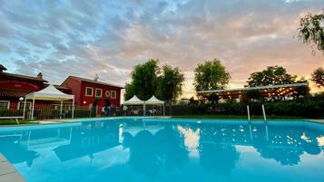 Zimmer, 3 Schlafzimmer, Raucher, Terrasse | Pool | Außenpool