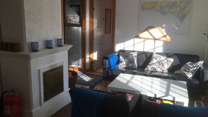 Living room - Idyllic Bungalow Close to sea and Forest - Self Contained (Ronneby)