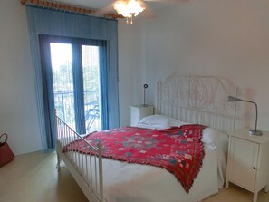 Room - Lovely Renovated Flat With Terrace - Beahost (Lignano Sabbiadoro)