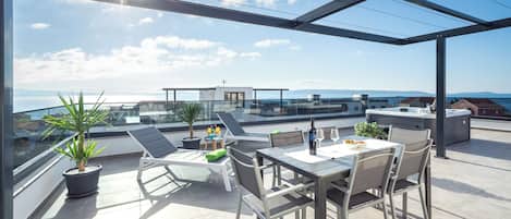 Apartment, 2 Bedrooms, Smoking, Balcony | Outdoor dining
