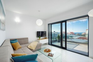 Apartamento, 2 quartos, para fumantes, sacada | Área de estar