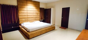 4 bedrooms - Westin Villas 4bhk With Private Swimming Pool (Igatpuri)