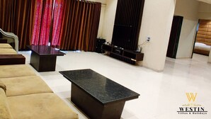 Living area - Westin Villas 4bhk With Private Swimming Pool (Igatpuri)