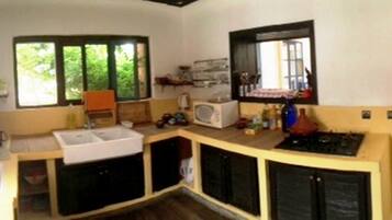 Kamar, 1 kamar tidur, Boleh Merokok, teras | Dapur pribadi