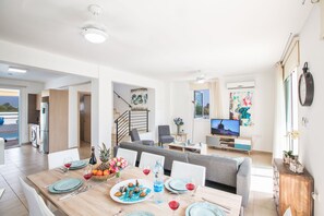 วิลล่า, 3 ห้องนอน, ระเบียง, วิวทะเล | ร้านอาหาร