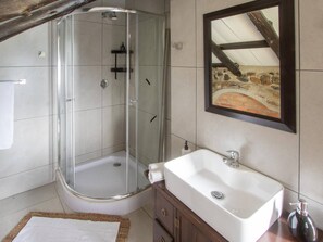 Bathroom - Garden Cottage Room 21 (Greater Kokstad)