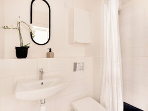Apartment, 1 Bedroom, City View | Bathroom - City 2- Cosy 1 Bdr Apt In the Center of Copenhagen (Copenhagen)