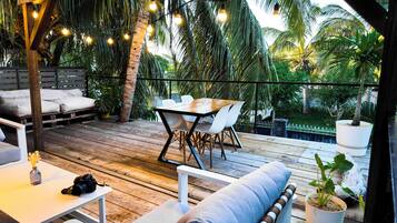 Departamento, 1 habitación, Terraza, vista a la montaña | Restaurante al aire libre