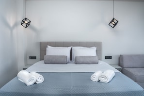 Deluxe tweepersoonskamer | Een kluis op de kamer, geluiddichte muren, gratis wifi, beddengoed