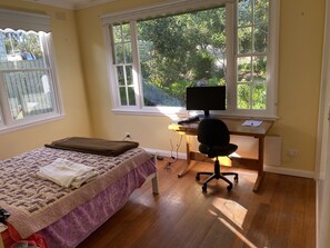 3 間睡房、書桌、免費 Wi-Fi、床單