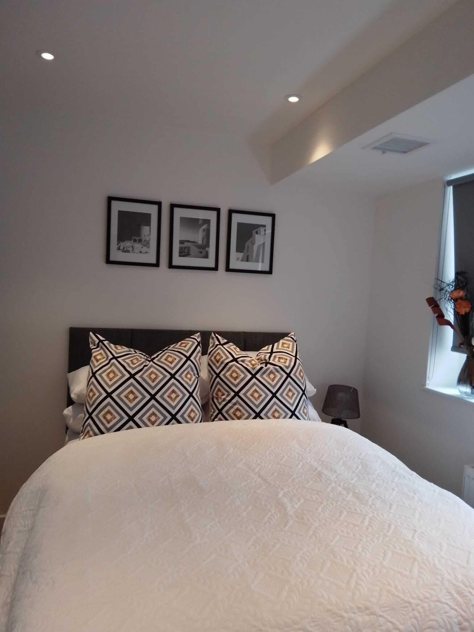 Whole Apartment 5 minutes to East Croydon station & concierge