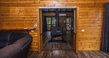 Gorgeous 3 bedroom raked ceiling cabin