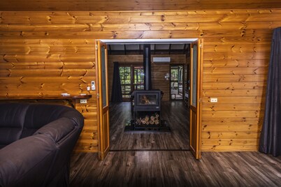 Gorgeous 3 bedroom raked ceiling cabin