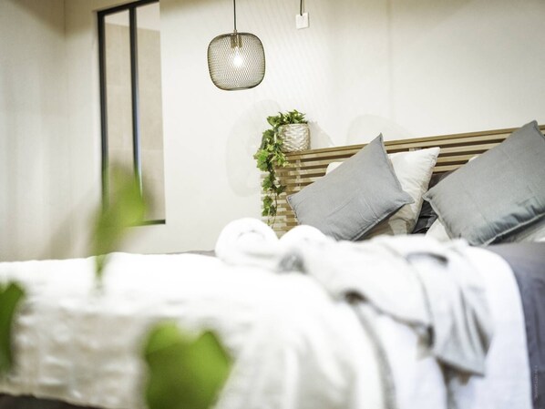 5 bedrooms, iron/ironing board, travel cot, free WiFi