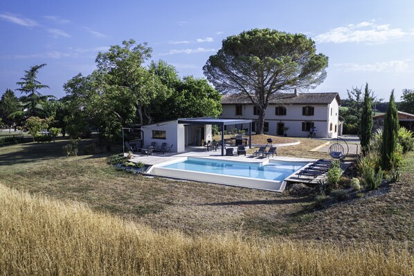 Outdoor pool, a heated pool
