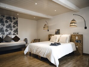 5 bedrooms, iron/ironing board, travel crib, free WiFi