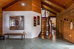 Interior - Le Souef Retreat - Walk to town, cosy wood fire & pet friendly. (Margaret River)