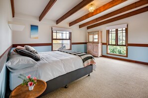 4 bedrooms
