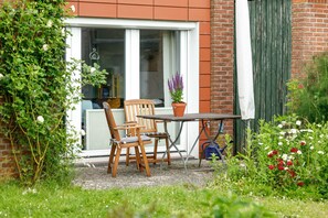 Unclassified image, 5 of 18, button