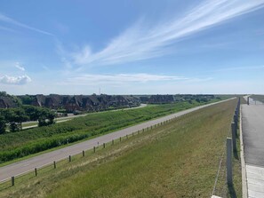 Unclassified image, 2 of 18, button