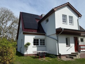 Exterior - Double room 1 with two single beds - Präkel vacation room (Insel Hiddensee)