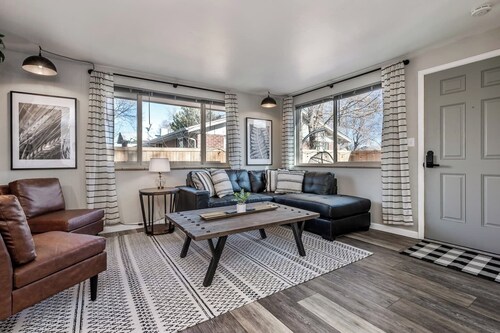 Tranquil Chic Retreat | Near Mtns/Red Rocks | Wifi