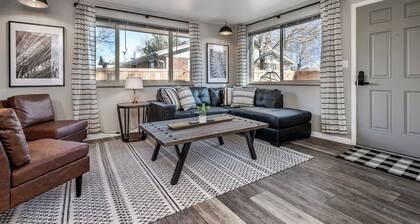 Tranquil Chic Retreat | Near Mtns/Red Rocks | Wifi