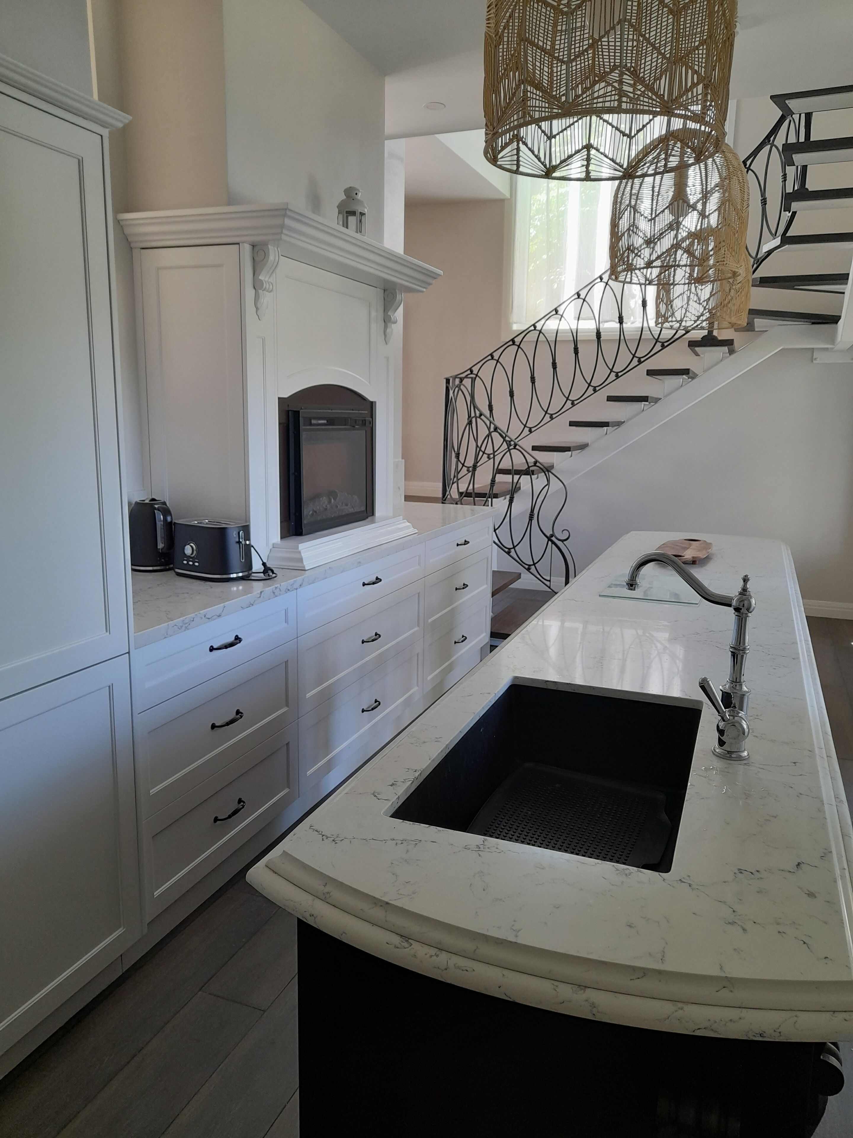 Hampton style 2 bedrooms+study/bed and wet bar 10min from all Sydney attractions