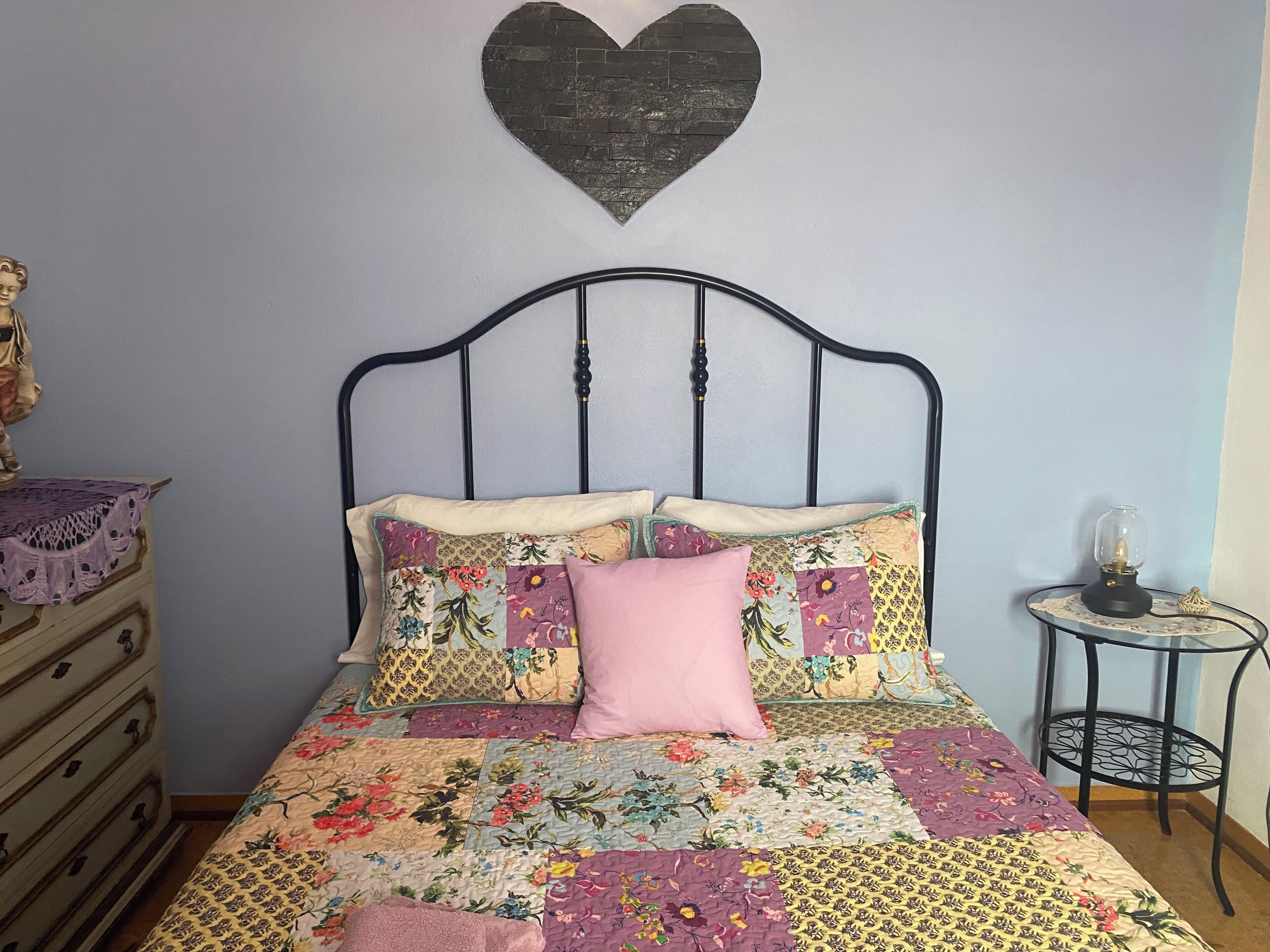 3 bedrooms, iron/ironing board, travel crib, free WiFi