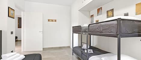 Maison Familiale, plusieurs chambres (Villa Teresa Apt Lake Garda View) | 2 chambres, fer et planche Ă repasser, Wi-Fi gratuit, draps fournis