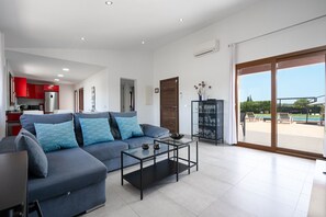 Unclassified image, 3 of 25, button - Es Rafal de Son Alberti (Buger)