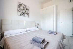 2 habitaciones, tabla de planchar con plancha y wifi gratis