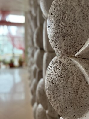 Lobby - Dahlia Garden (Golden Sands)