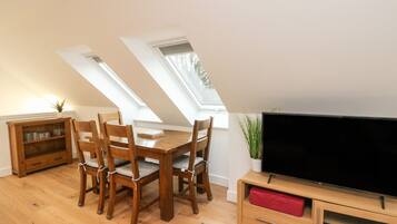 Cottage | Interior