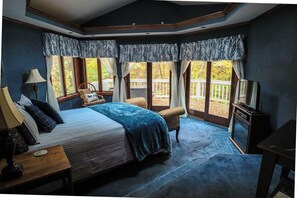3 bedrooms, desk, free WiFi, bed sheets