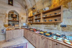 Free daily continental breakfast  - Cappa Via Cave Hotel Cappadocia (Ürgüp)
