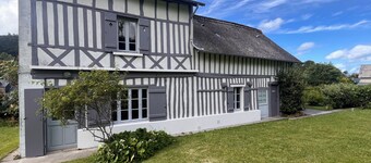 Charming family home sleeps 12 in Saint Valery en Caux