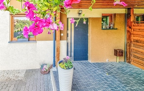 Exterior detail - Beach front home in Zieleniewo with WiFi (Zieleniewo)
