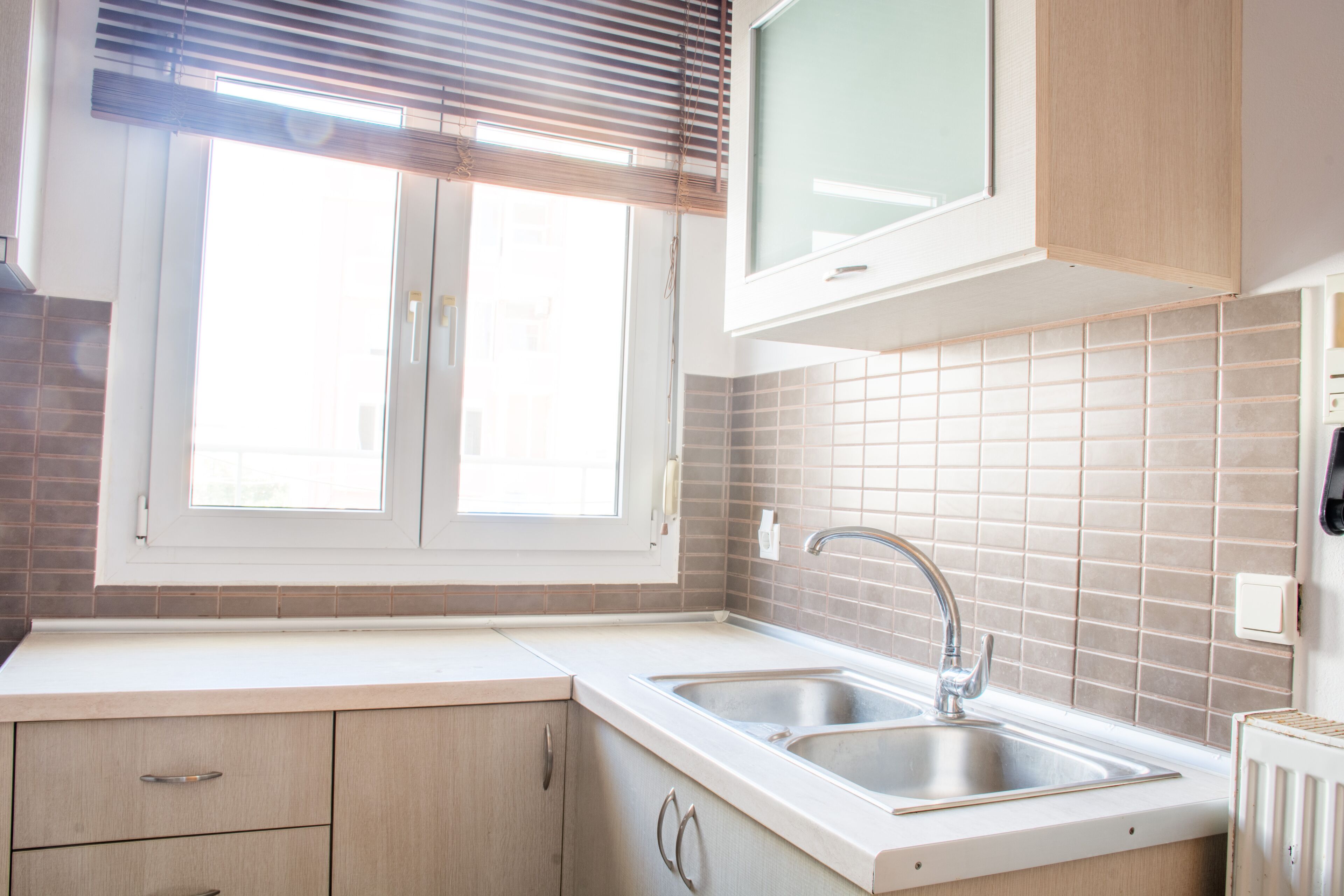 Apartamento básico | Cocina privada | Frigorífico grande, horno, placa de cocina y utensilios de cocina