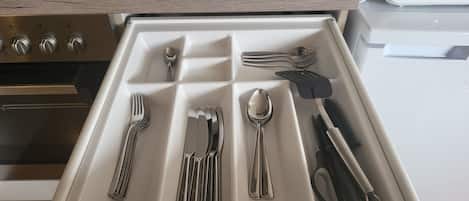 公寓 | 私人廚房 | 電冰箱、微波爐、烤箱、爐台