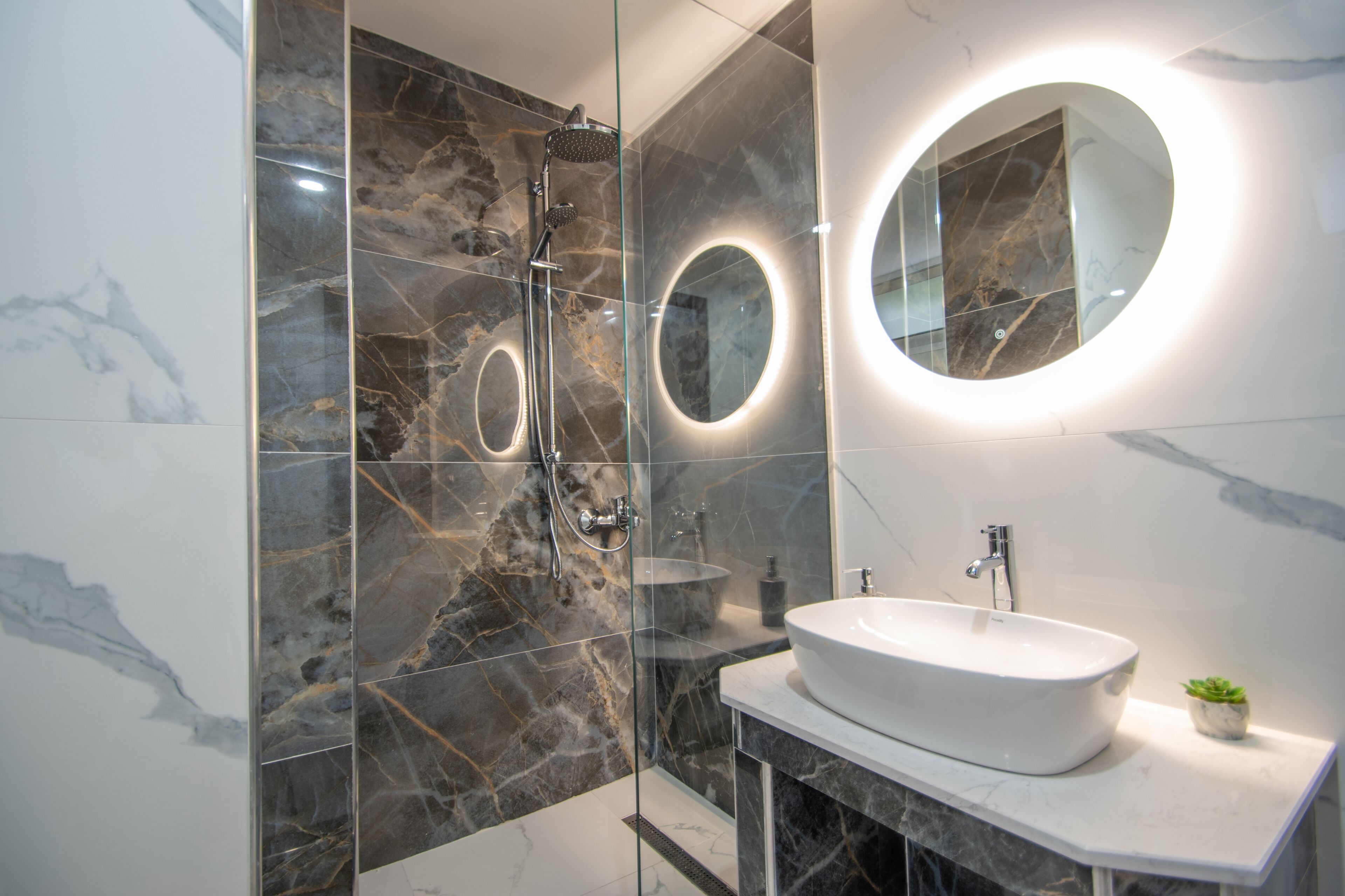 Apartment | Bathroom