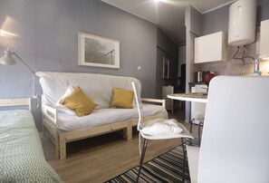Free WiFi, bed sheets - HC Suite S.Martinho (São Martinho do Porto)
